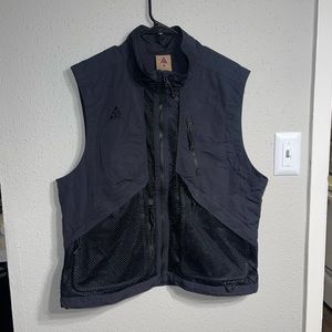 Nike ACG Men Vest Black Size Small S